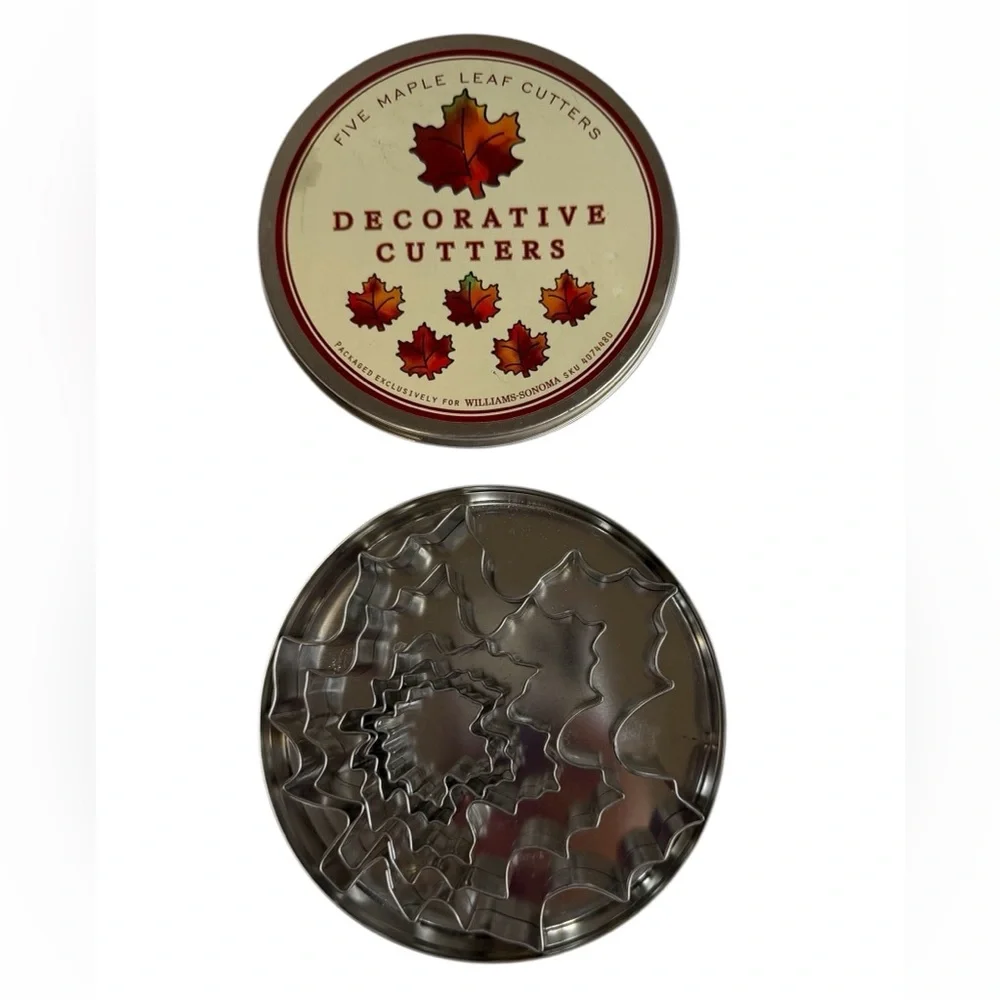 Williams Sonoma Maple Leaf Cookie Cutters Set of 5 in Tin